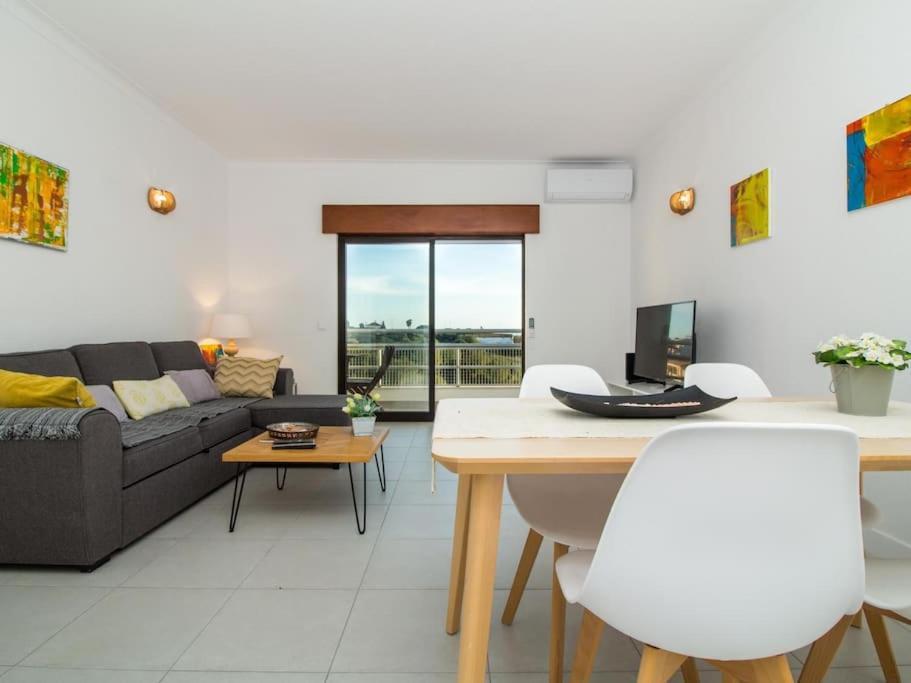 Central Apartment - Pool And Sea View & Albufeira Center Екстериор снимка