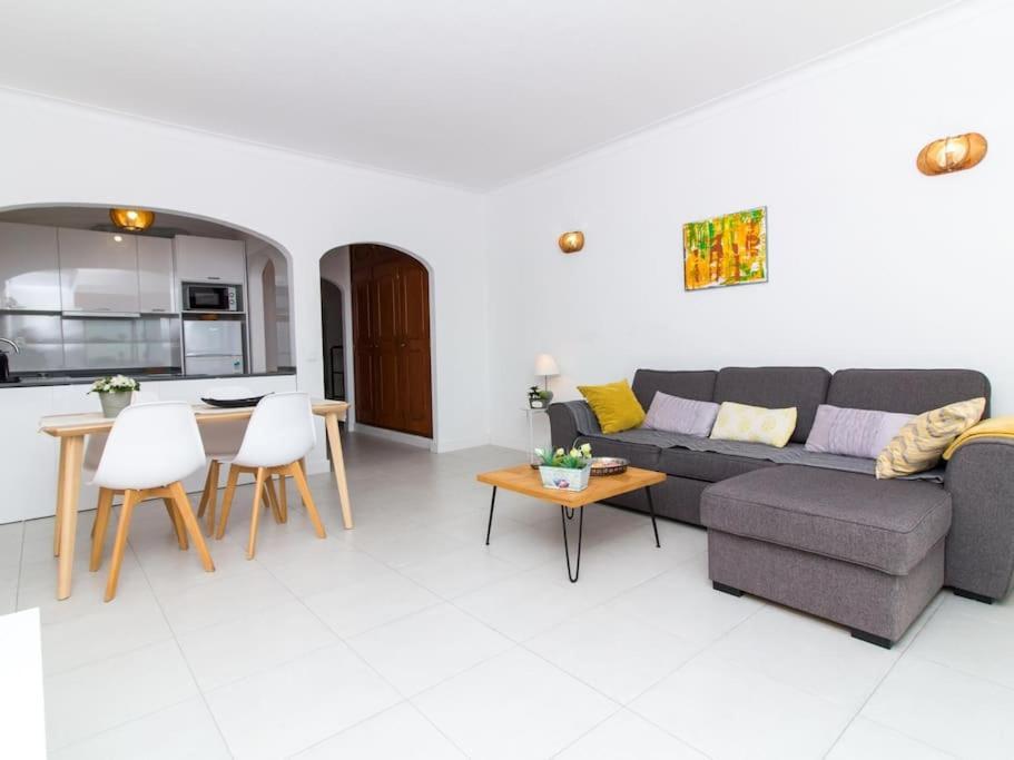 Central Apartment - Pool And Sea View & Albufeira Center Екстериор снимка