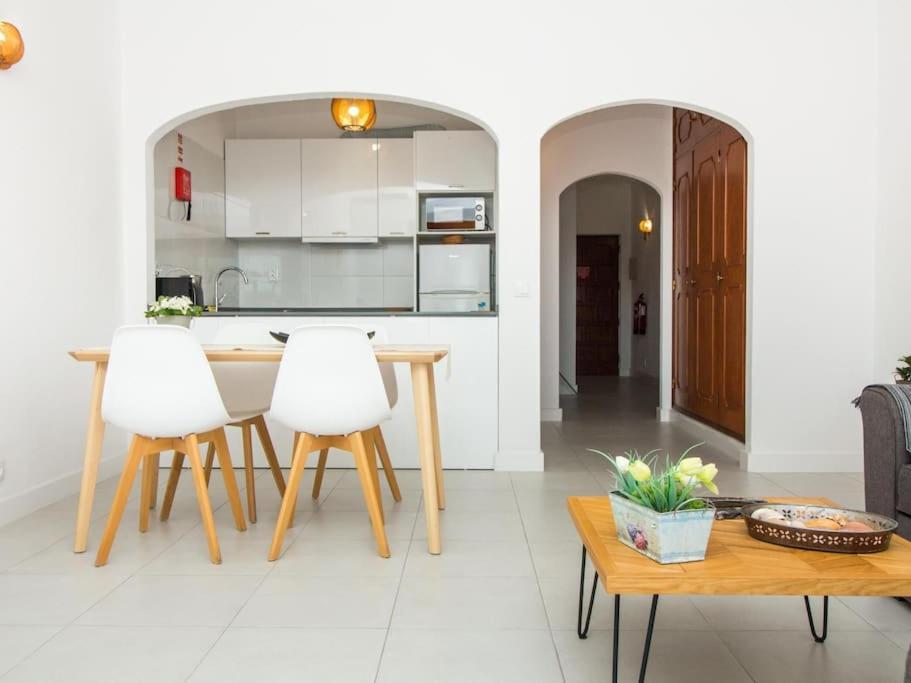 Central Apartment - Pool And Sea View & Albufeira Center Екстериор снимка