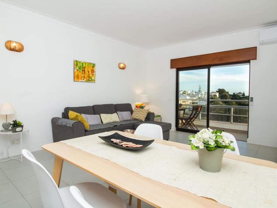 Central Apartment - Pool And Sea View & Albufeira Center Екстериор снимка